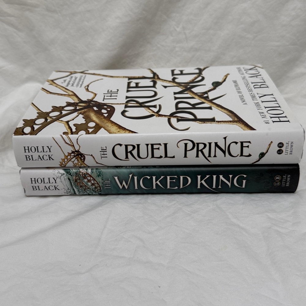 “The Cruel Prince” & “The Wicked King” Hardcover Fantasy Book Set by Holly Black - Picture 5 of 16